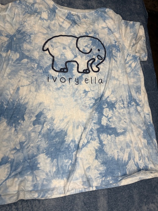 ivory ella Tops - ivory ella Blue & White Tie-Dye Elephant Tee